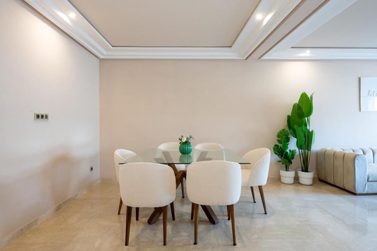Spacious & 3 Bedrooms-casablanca Center Apartment *