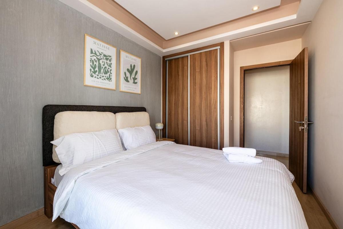 Apartment Spacious & 3 Bedrooms-casablanca Center