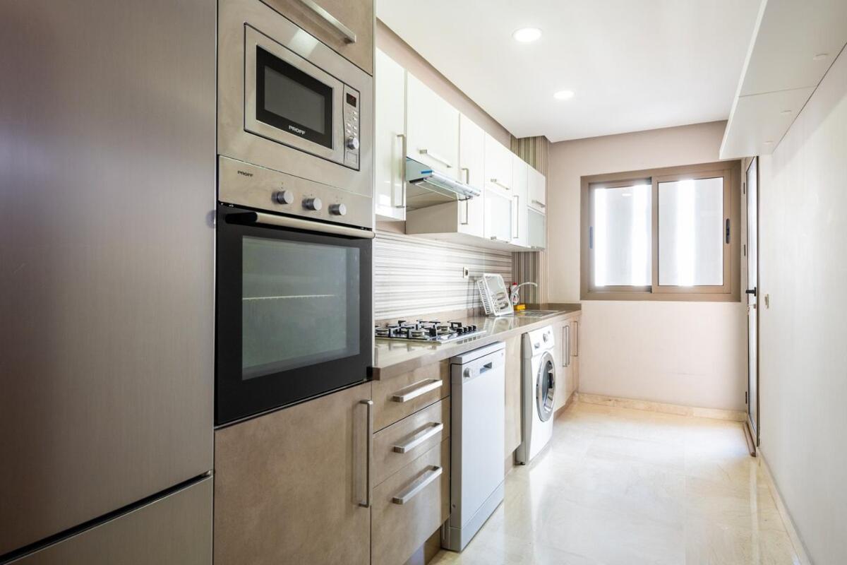 Spacious & 3 Bedrooms-casablanca Center Apartment Casablanca
